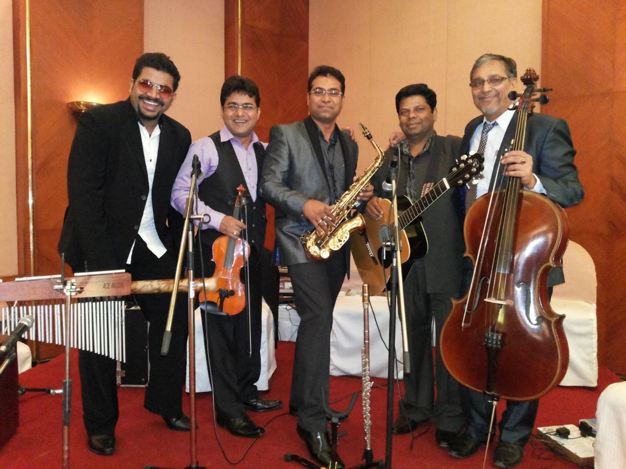 Vikas Gautam with a celebrity guest