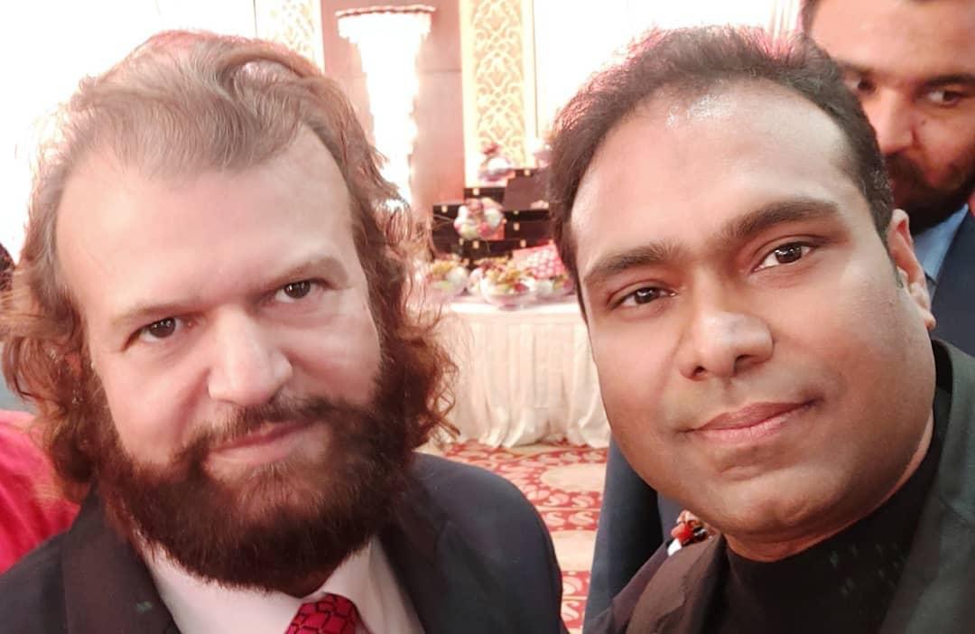 Vikas Gautam with a celebrity guest