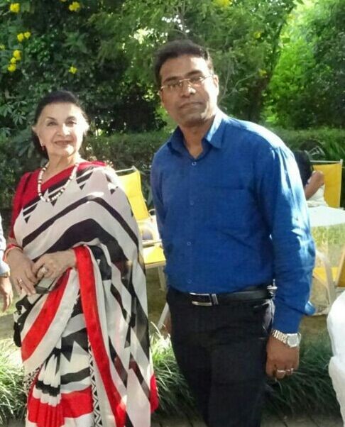 Vikas Gautam with a celebrity guest