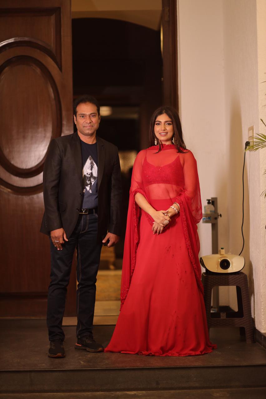 Vikas Gautam with a celebrity guest
