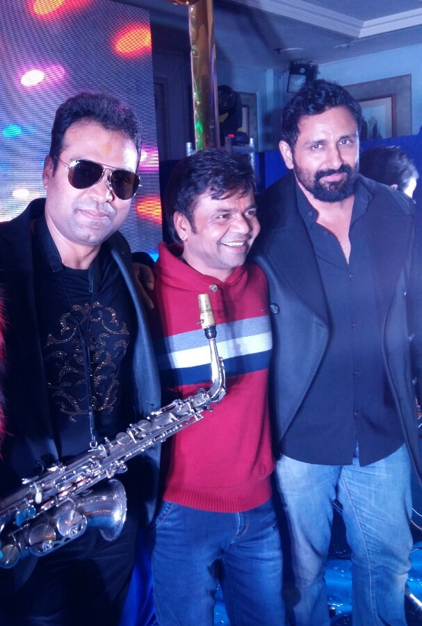 Vikas Gautam with a celebrity guest