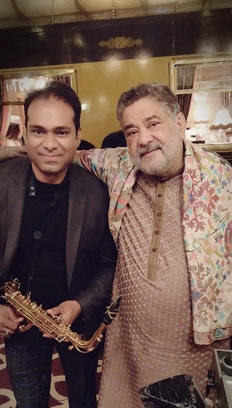 Vikas Gautam with a celebrity guest