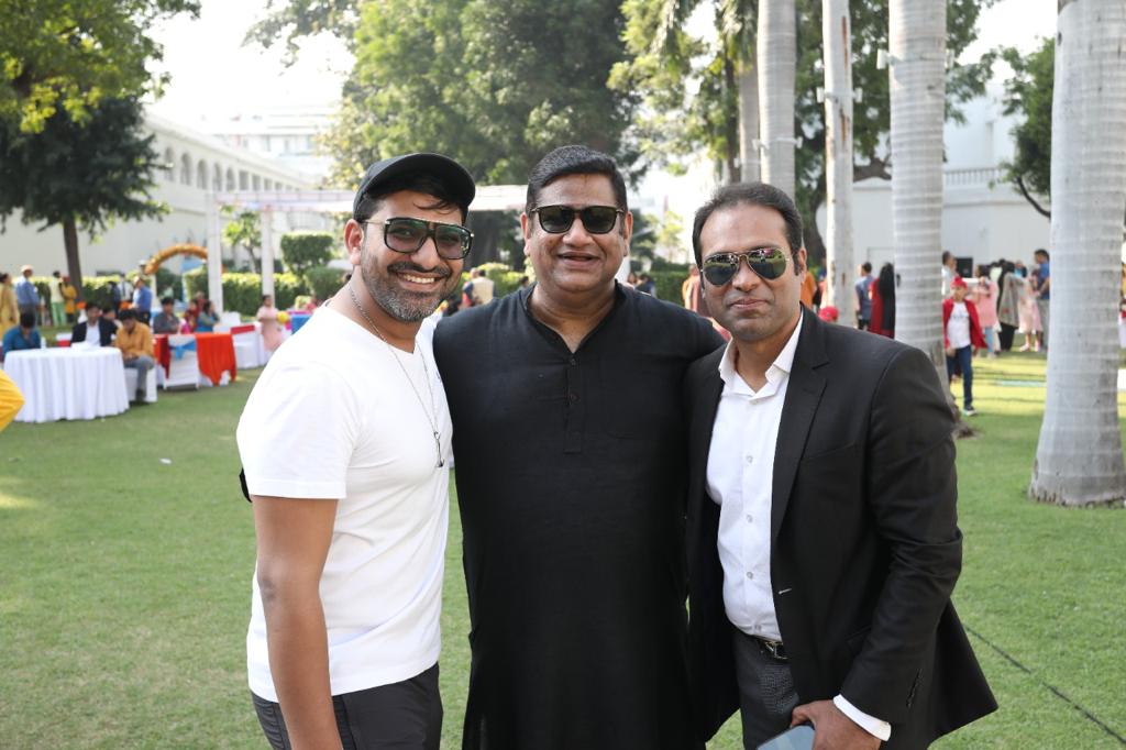 Vikas Gautam with a celebrity guest
