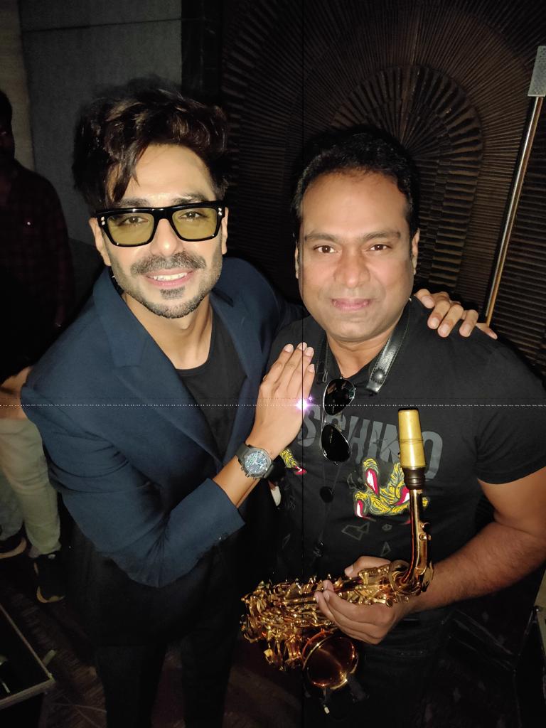 Vikas Gautam with a celebrity guest