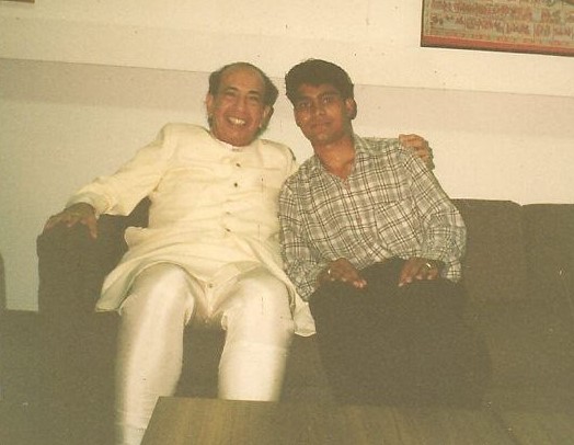 Vikas Gautam with Mahendra Kapoor Ji